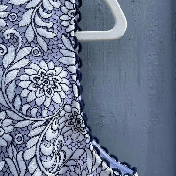 Draper James Magnolia White Floral Lace Top , size 14 - Picture 10 of 10